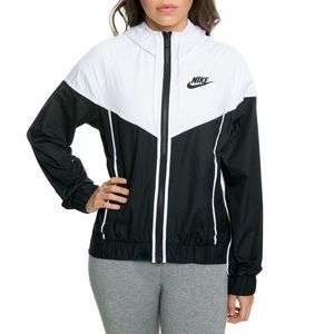NWT Nike Windrunner Jacket Black + White